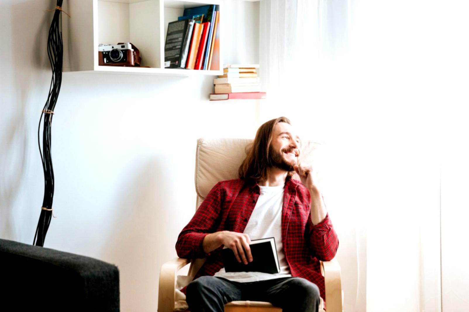 Espace de formation avec participants attentifs